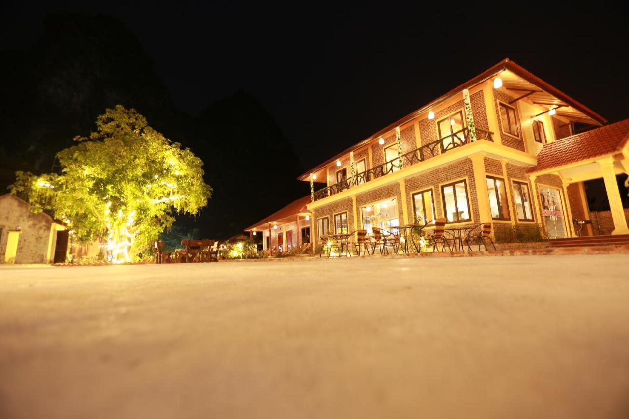 An Ngoc Tam Coc * Ninh Binh